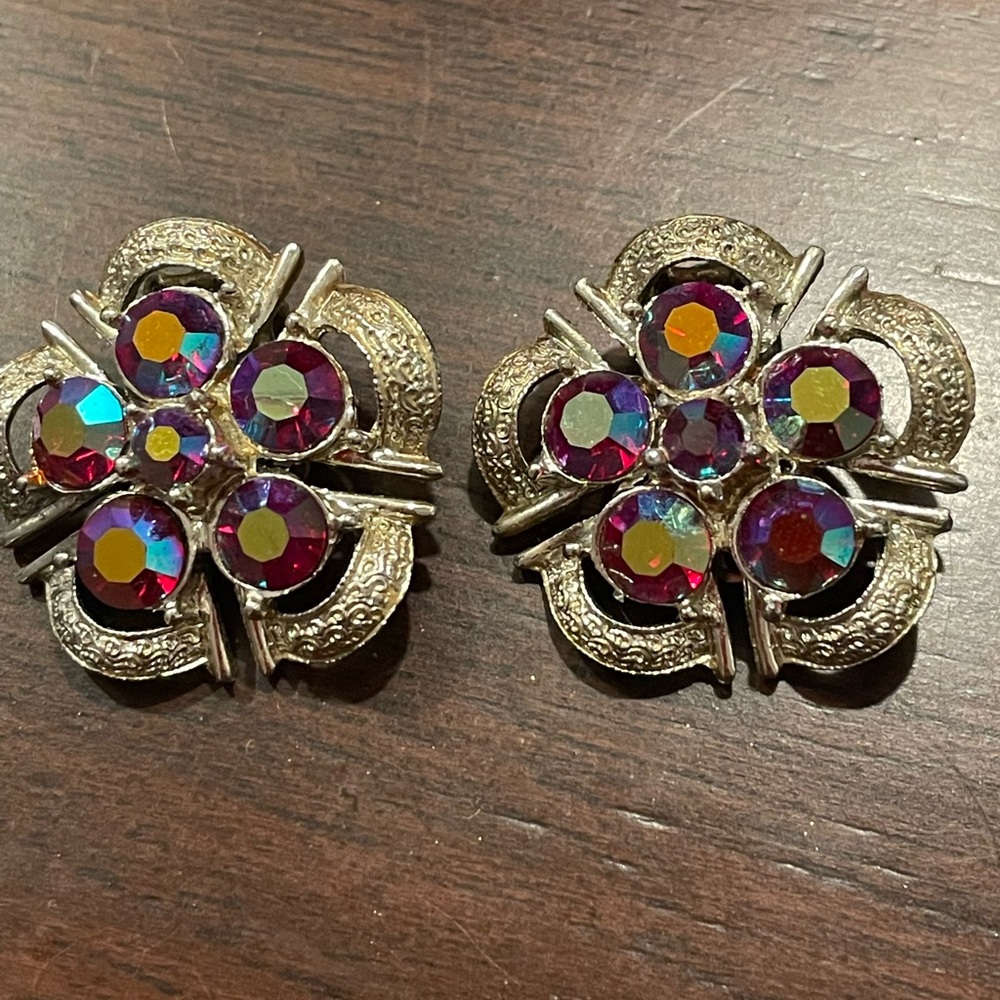 Rare CORO silvertone Aurora Borealis Estate earrings, clip on type-MULTICOLOR